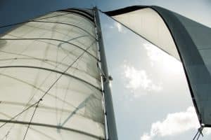 a picture of a boat's sail